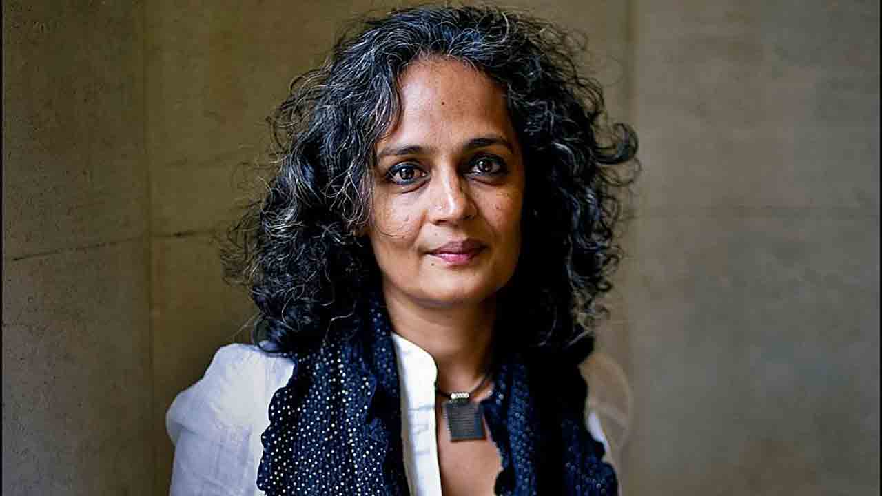 Multiple complaints filed against Arundhati Roy in Chhattisgarh