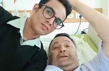 Watch: After Rishi Kapoor's demise, late actor's last video with hospital staff goes viral