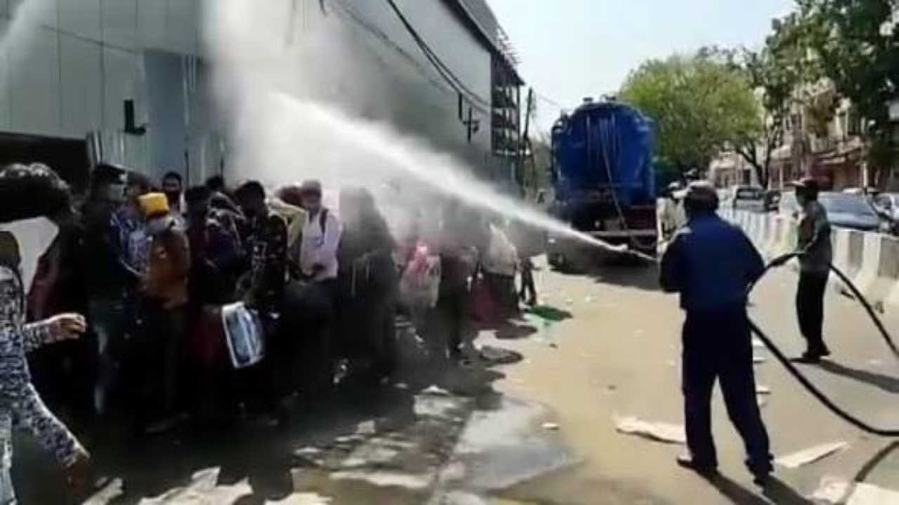 WATCH: Migrants sprayed with disinfectant in South Delhi, civic body says 'by mistake'