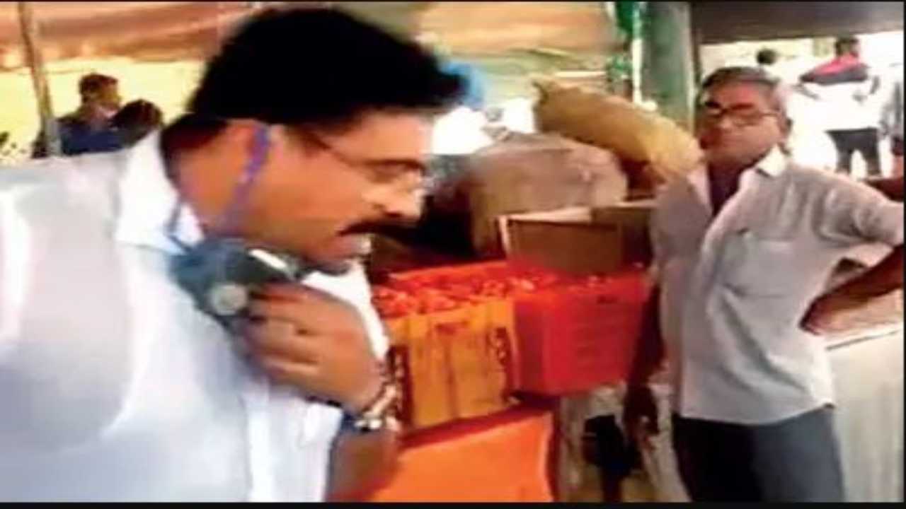 COVID-19 in Gujarat: BJP MLA spits in government-run kitchen for poor food in Rajkot