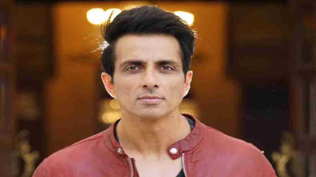 Sonu Sood's fan cuts his arm to write his name, actor requests not to indulge in self harm