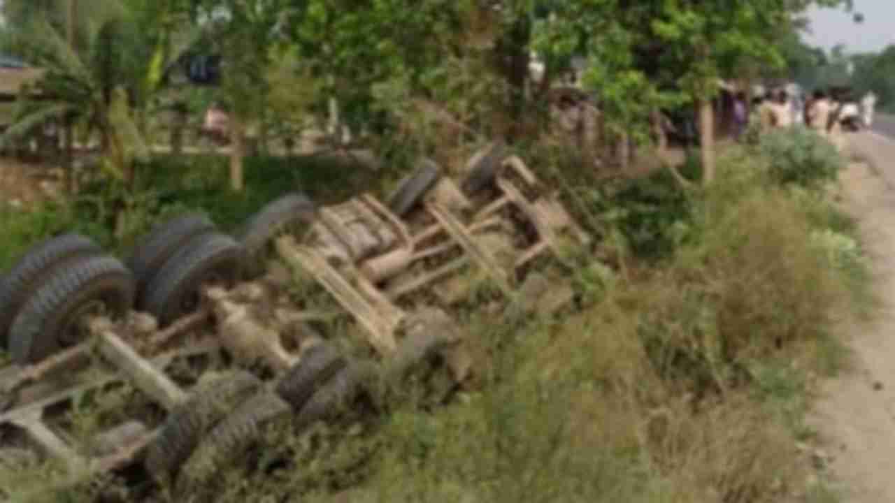 Bihar: 9 migrant labourers killed and several injured after a bus-truck collision in Bhagalpur district