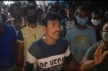 Bengaluru: Migrants protest against builders for being forced to live in dingy quarters