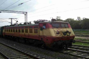 After 40 days, 1st train with 1,200 migrants leaves Telangana for Jharkhand in complete secrecy
