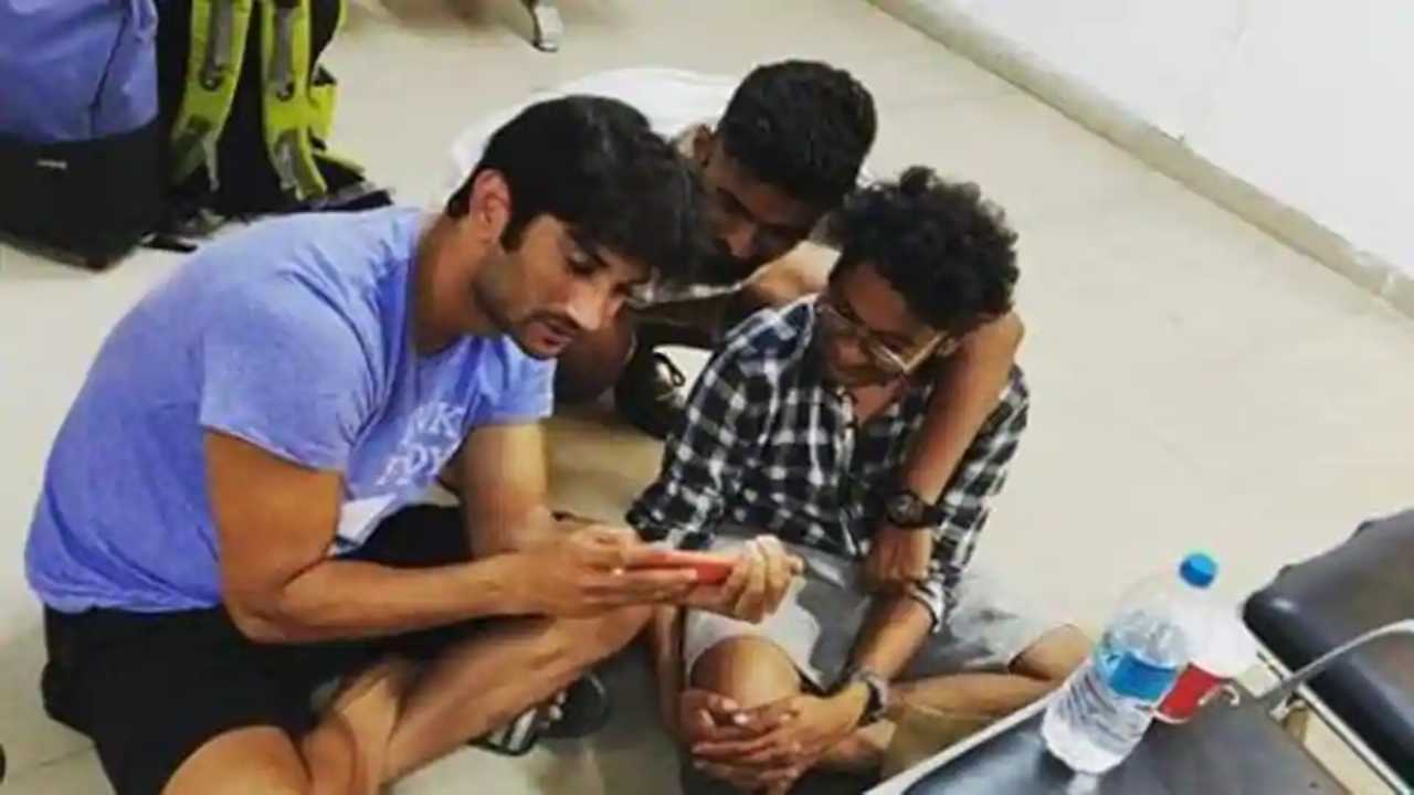 Sushant Singh Rajput’s manager Siddharth Pithani shares pic with late actor