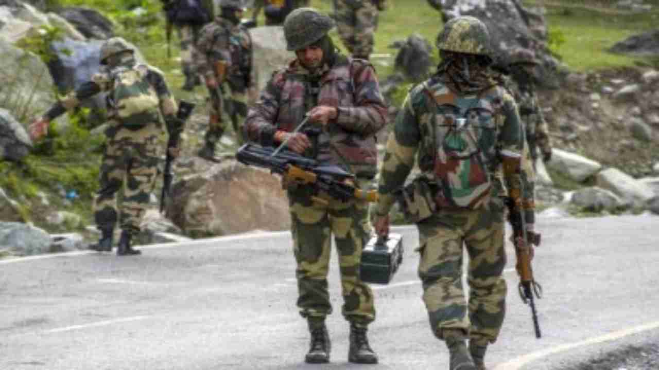 Credit to armed forces for Chinese army retreat: Congress