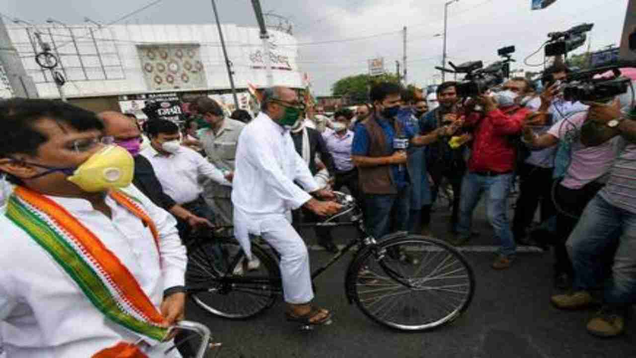 Congress leaders booked for violating prohibitory orders