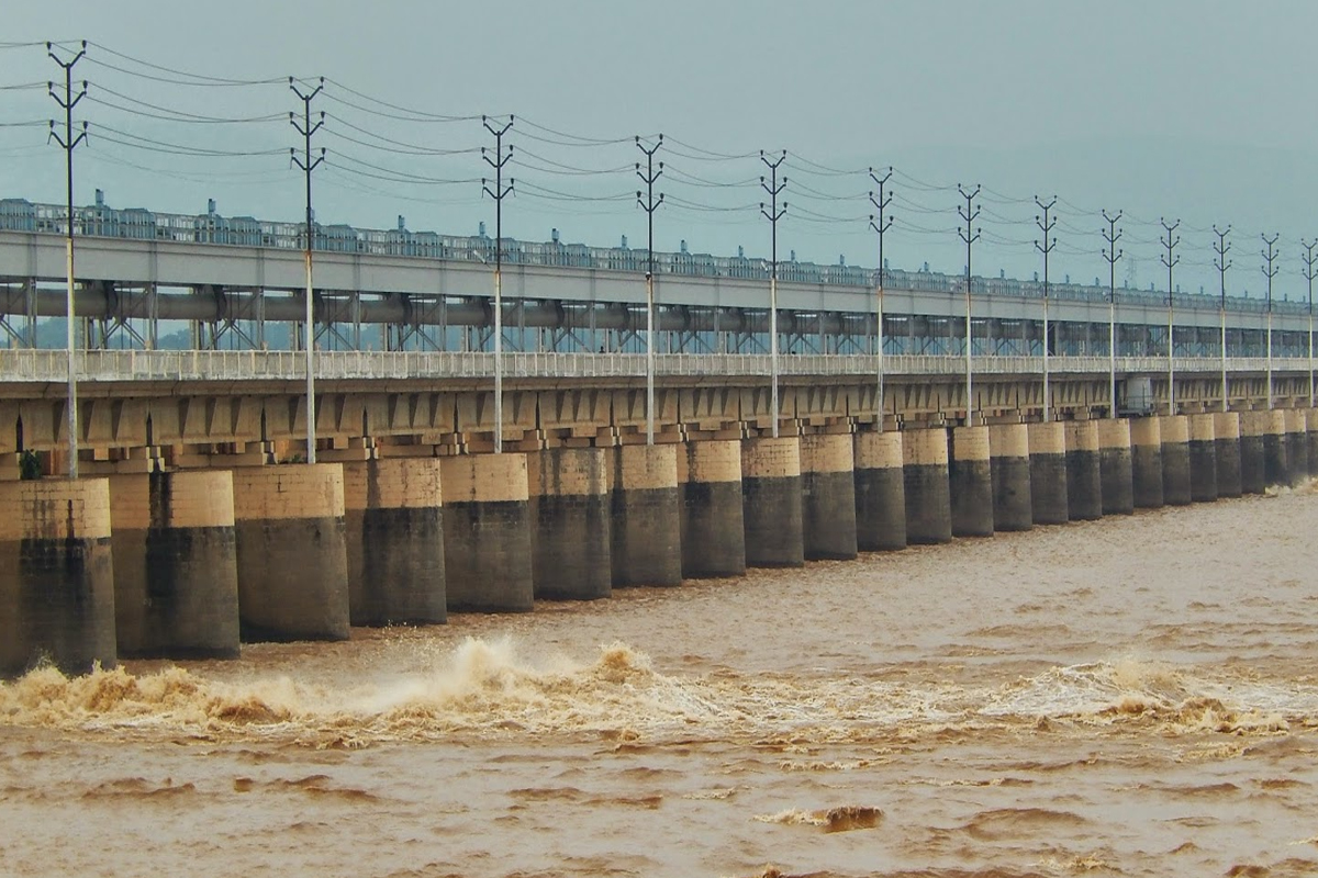 Flood in Bihar: Gandak Barrage releases 1.14 lakh cusecs water, flood threat looms in several districts