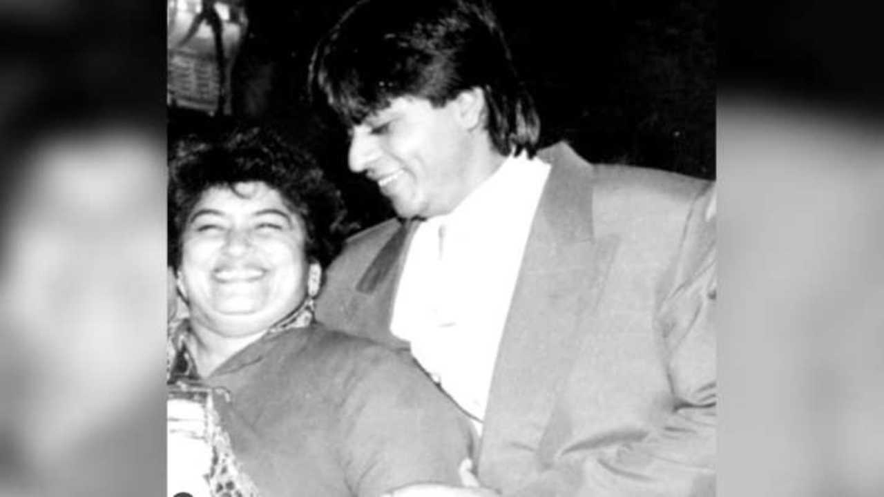 #Throwback: When Saroj Khan recalled giving Shah Rukh Khan his iconic open arm pose in Baazigar