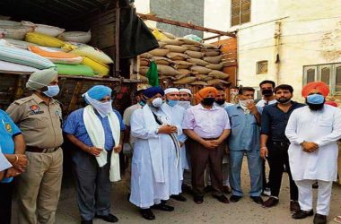 Punjab: Muslim families of Malerkotla donate wheat to keep langar service going at Golden Temple