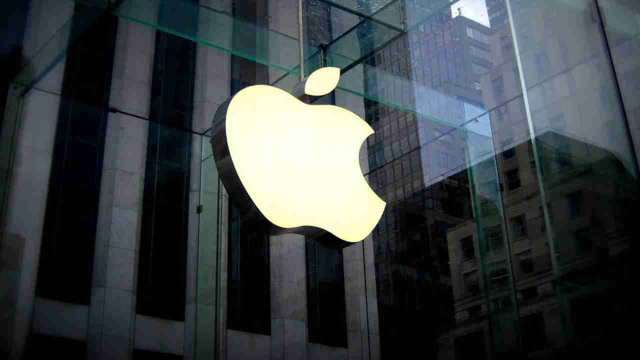 Apple grows 25% as global smartphone market declines in Q2: Report