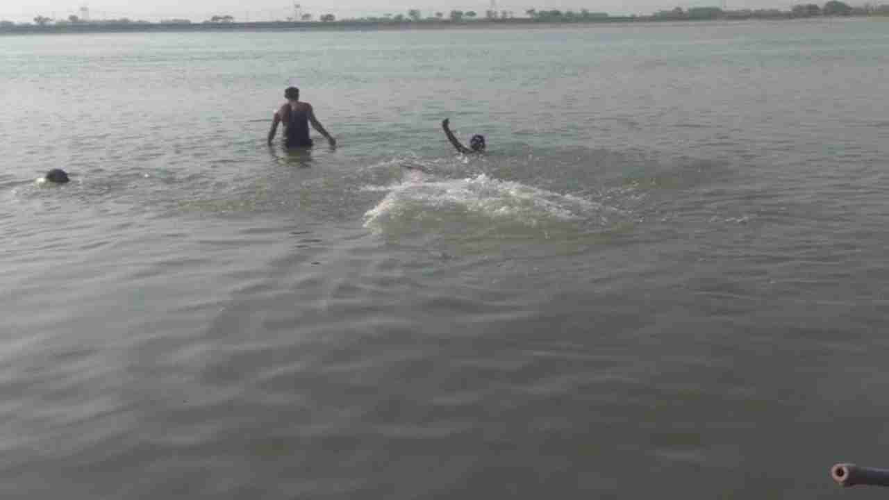 Five killed in UP boat capsize in Saryu river
