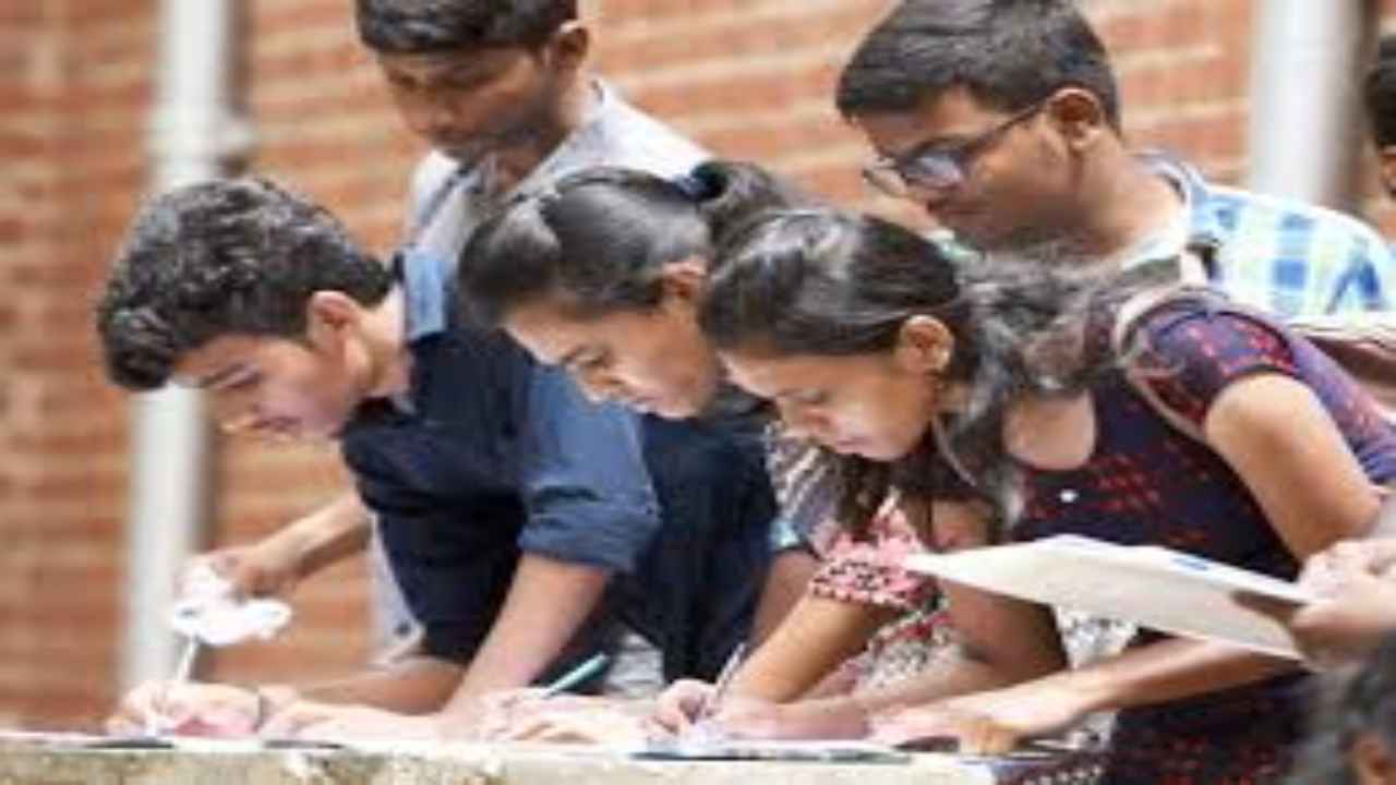 Reopening of Gujarat schools postponed, night curfew in Ahmedabad
