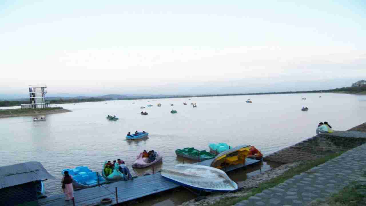 Punjab: Sukhna Lake floodgates opened, villages downstream affected
