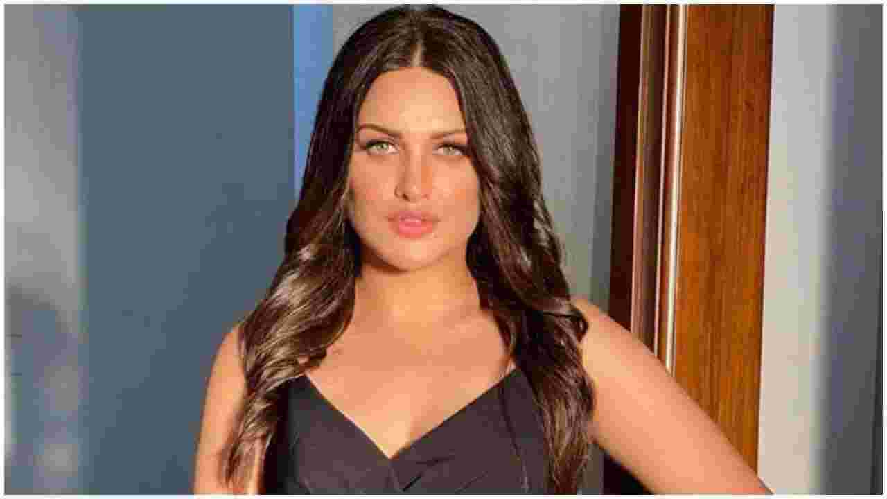 Bigg Boss 13’s Himanshi Khurana reportedly rushed to the hospital after testing COVID-19 positive