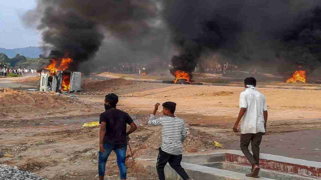 Rajasthan Dungarpur Violence: Protesters torch over 25 vehicles, vandalise property