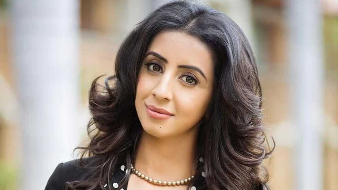 Truth behind Mujhse Shaadi Karoge contestant Sanjjanaa Galrani marital status and embracing Islam