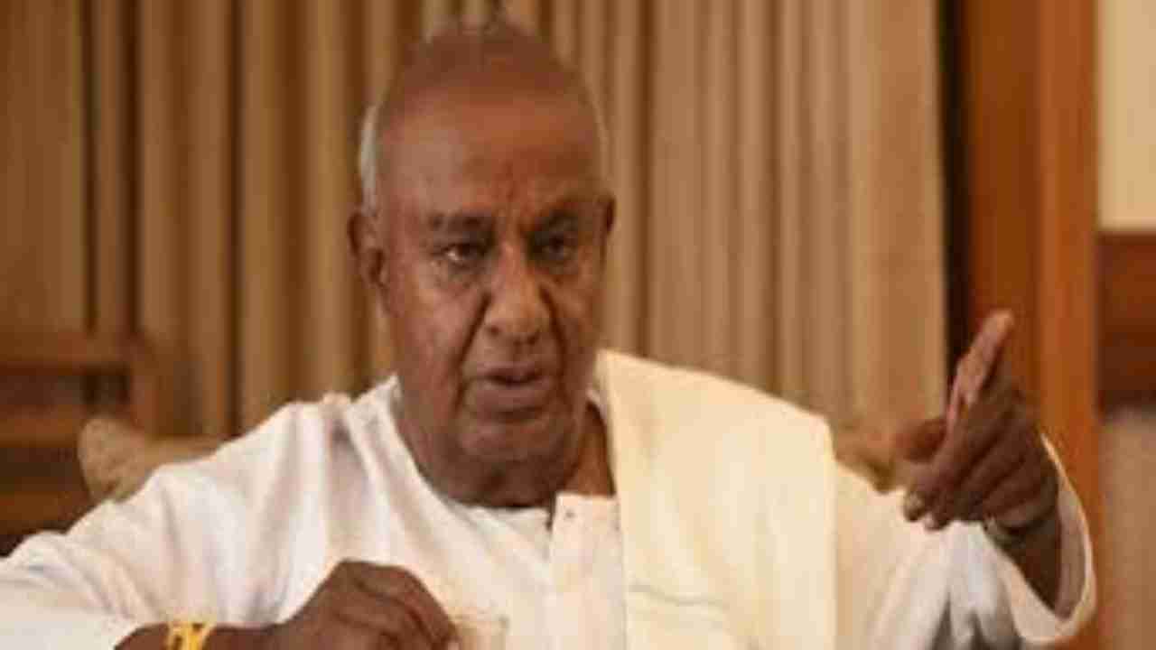 Former Prime Minister H.D. Deve Gowda takes oath as RS member