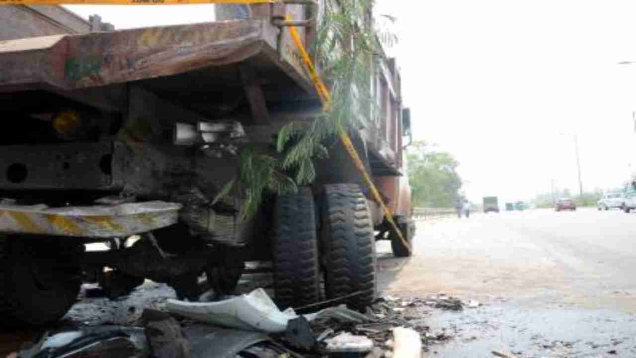 Gujarat: 15 labourers sleeping on pavement crushed to death as truck runs over in Surat