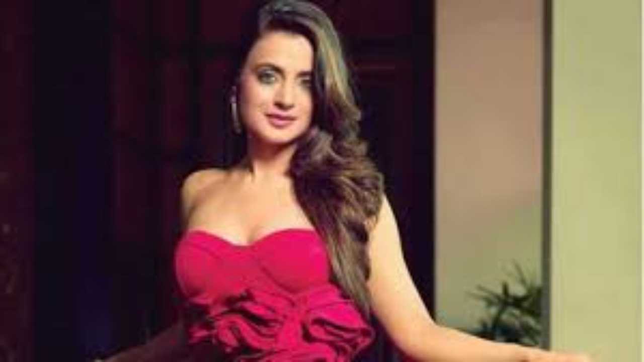 Cheque bounce case: Setback to actor Ameesha Patel as Jharkhand HC dismisses her plea