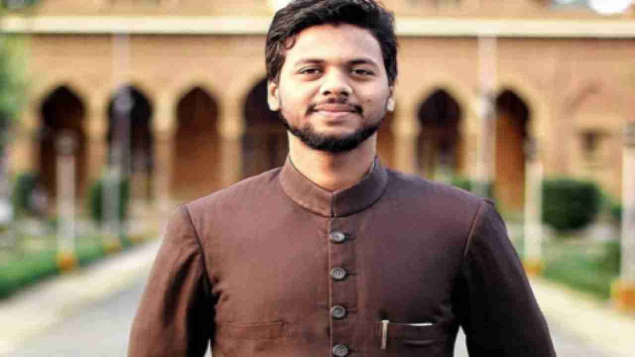 Bihar Polls 2020: Congress fields former AMU Student's Union president Maskoor Usmani from Jale seat