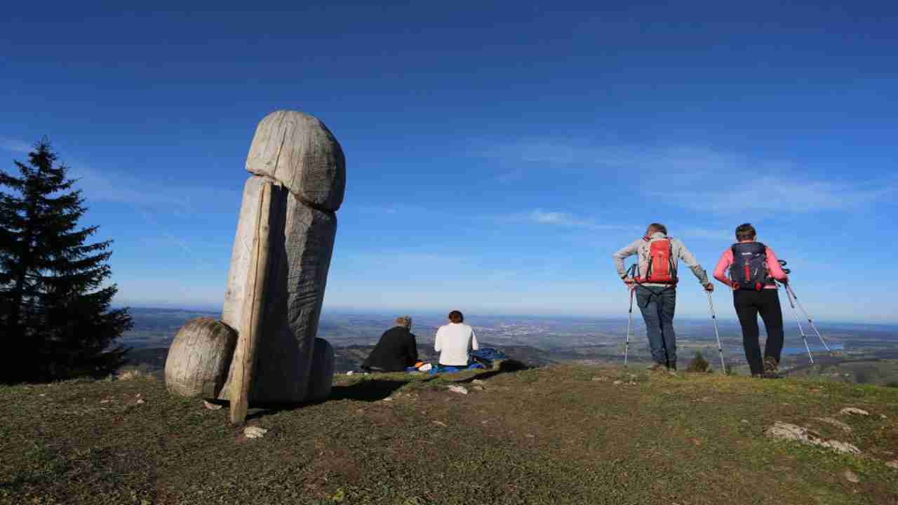 German giant phallic statue goes missing, police launch probe