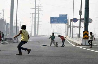 Poor children have poorer health, educational outcomes in adolescence