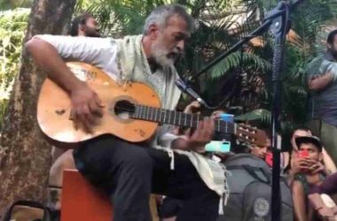 Watch: Lucky Ali sings 'O Sanam' at impromptu gig in Goa, netizens are in awe