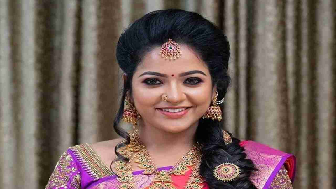 VJ Chithra dies by suicide