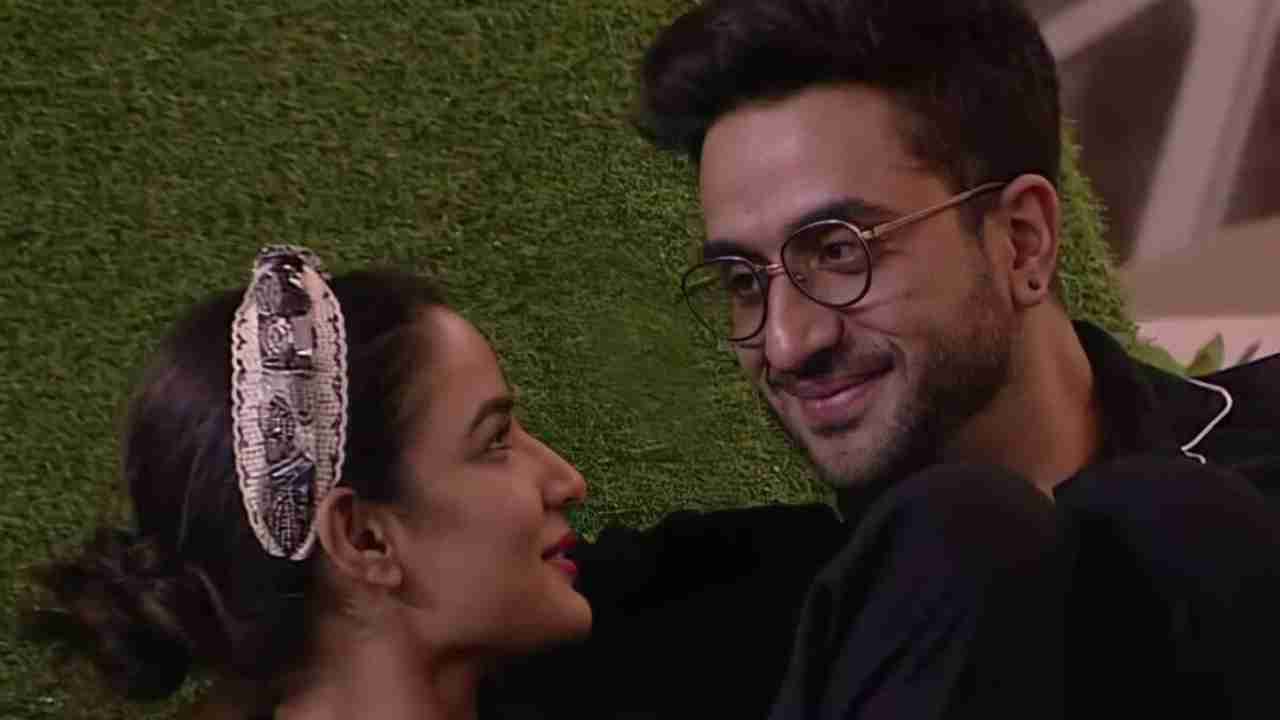 Bigg Boss 14: Jasmin Bhasin confesses being in relationship with Aly Goni for 3 years