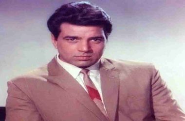 Dharmendra turns 85: Blockbuster movies of Bollywood's 'He-Man'