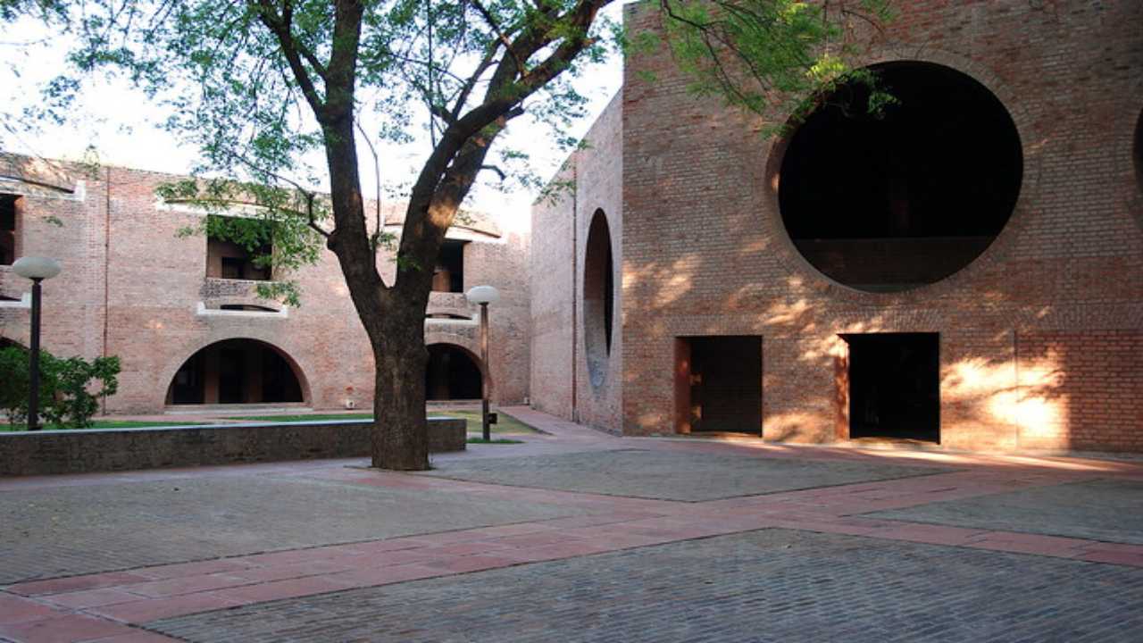 Louis Kahn Indian Institute of Management - Ahmedabad IIM-A