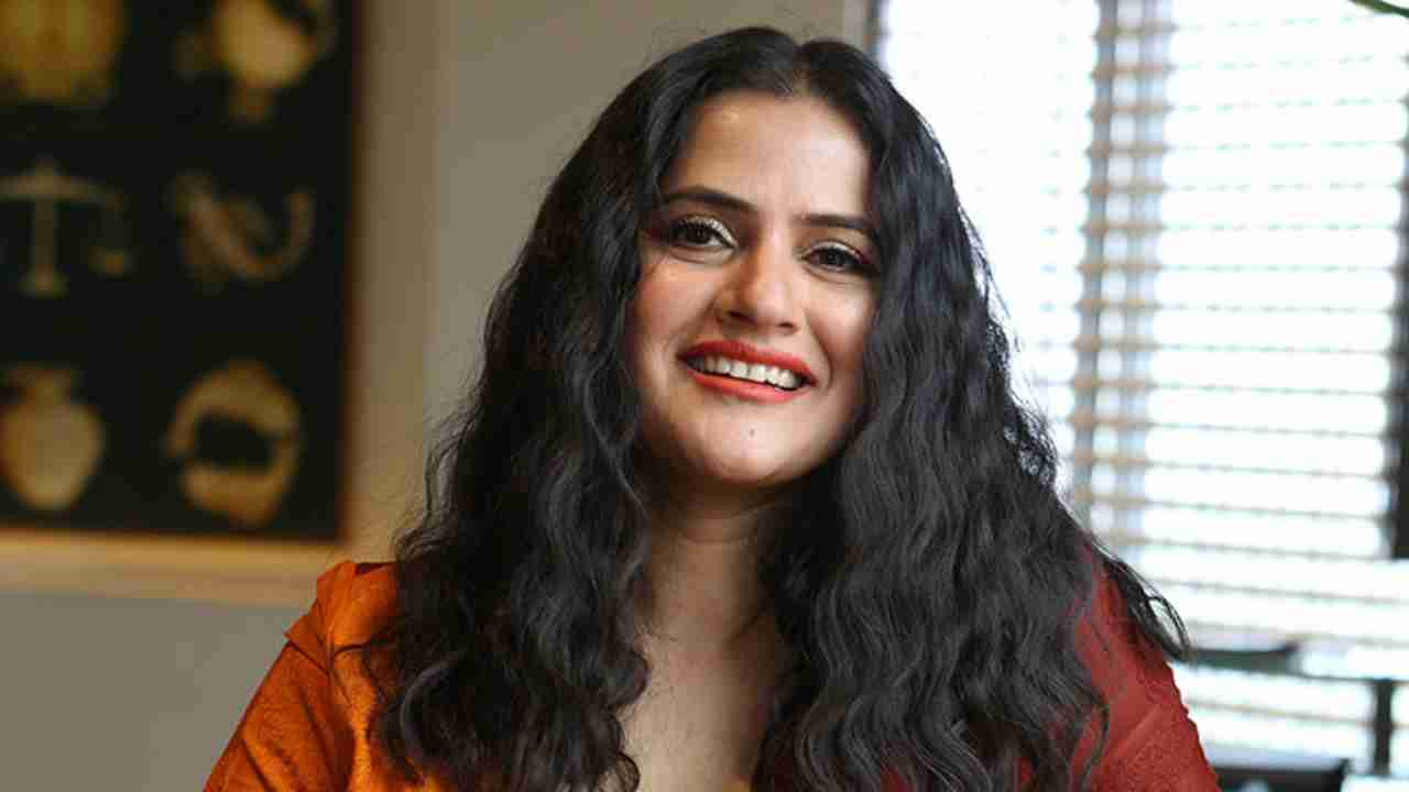 Sona Mohapatra slams Janhvi Kapoor's new song 'Nadiyon Paar', calls it sorry saga