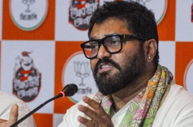 Union minister Babul Supriyo creates controversy after 'slapping' man in BJP office