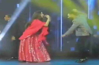 Watch: Rahul Vaidya, Disha Parmar steals the show as they groove at friend's wedding
