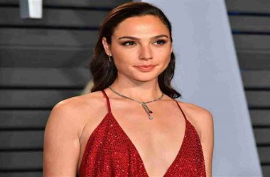 'Wonder Woman' fame Gal Gadot announces third pregnancy, shares adorable picture with family