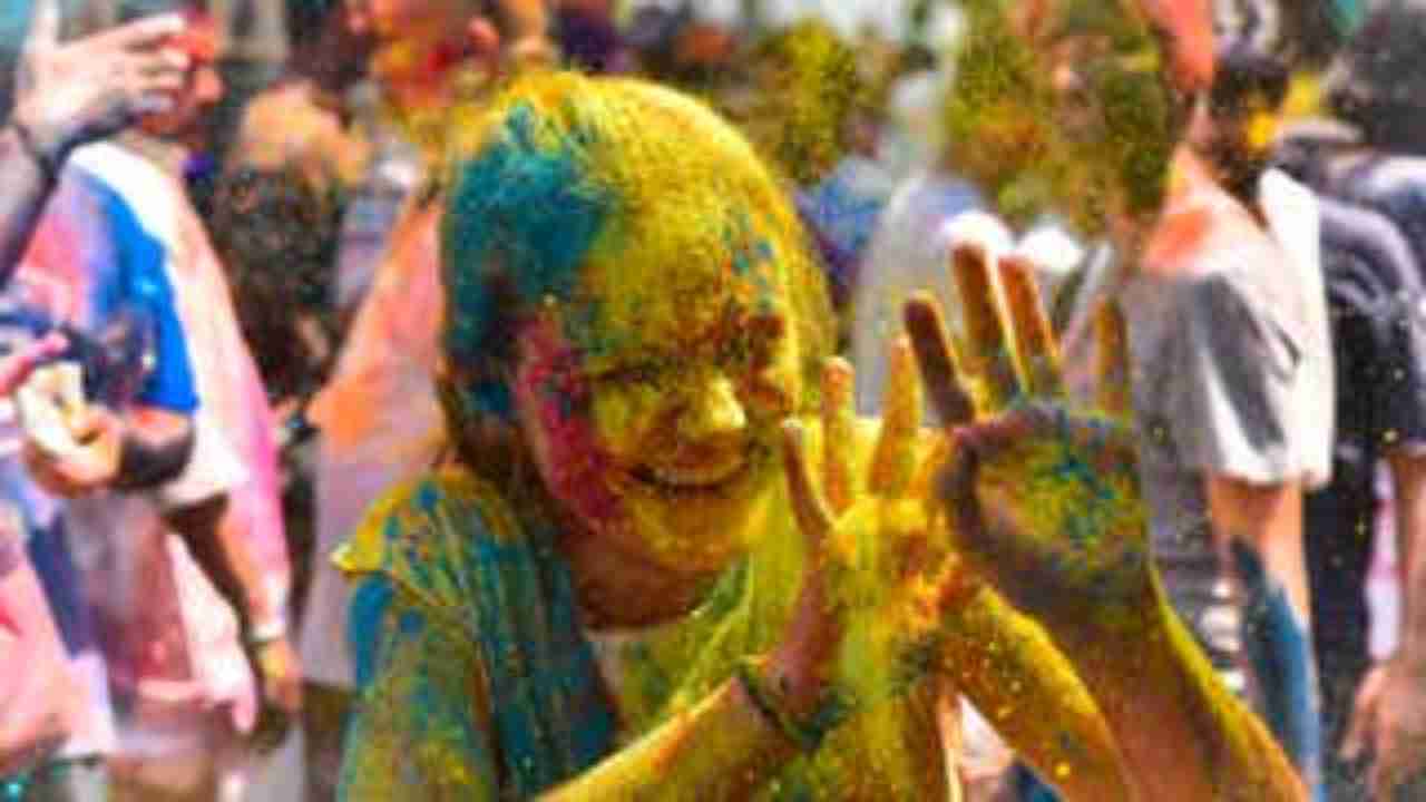 Happy Holi 2021: Best WhatsApp messages, wishes, status, quotes to share on social media