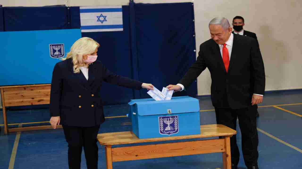 Exit polls indicate no clear winner in Israeli elections