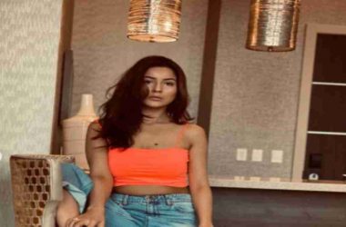 Shehnaaz Gill oozes oomph in orange crop top and blue jeans, see pictures