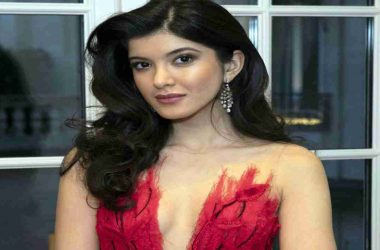 Karan Johar gets trolled for launching star kid Shanaya Kapoor under Dharma Productions