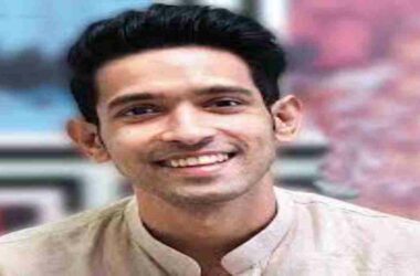 Actor Vikrant Massey tests positive for COVID-19, in self-quarantine