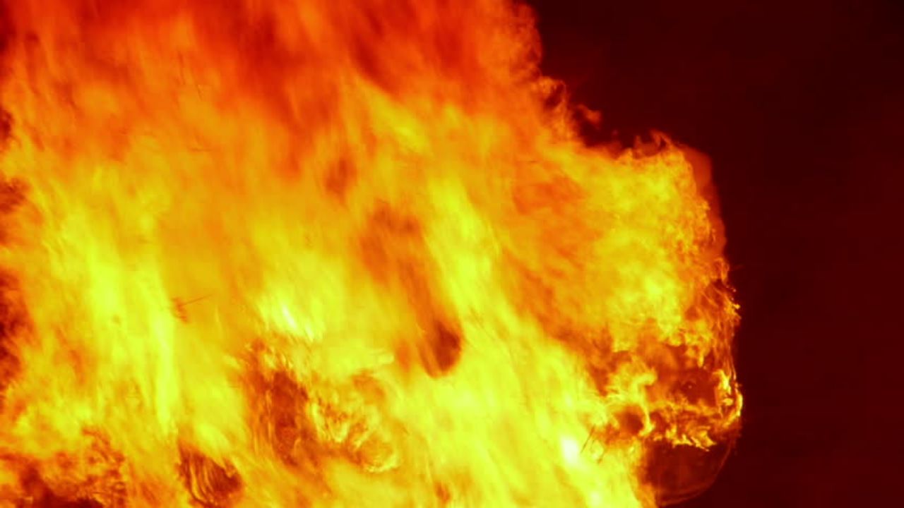 UP man sets own house on fire to implicate rival