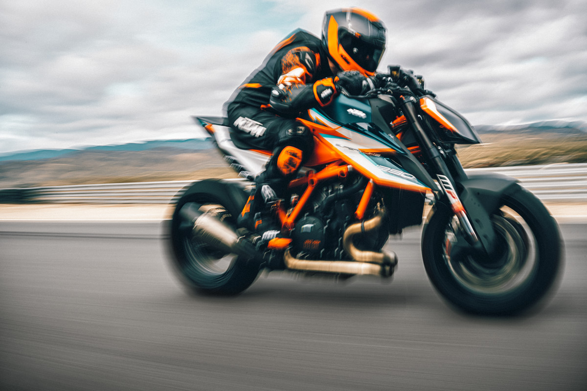 KTM 1290 Super Duke sold out under just 50 minutes; Know Features and Details 