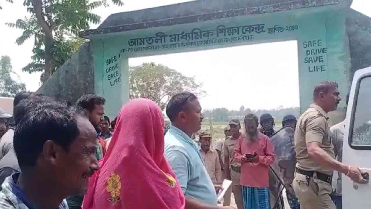 Bengal polls: 4 killed as central forces open fire after coming under attack