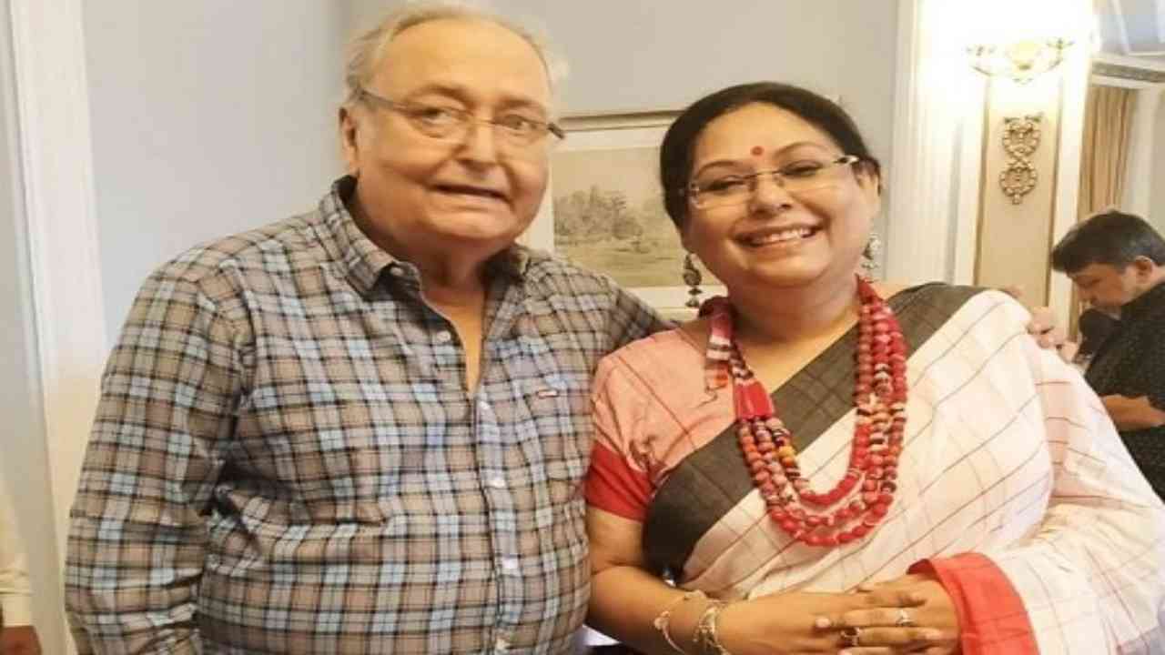 Soumitra Chatterjee's wife Deepa dies at Kolkata hospital