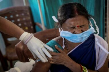 India becomes fastest COVID vaccinating country, surpasses US