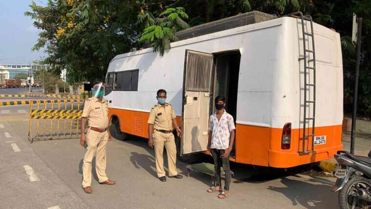 Mumbai businessman provides police, health care workers with vanity vans amid partial COVID-19 lockdown