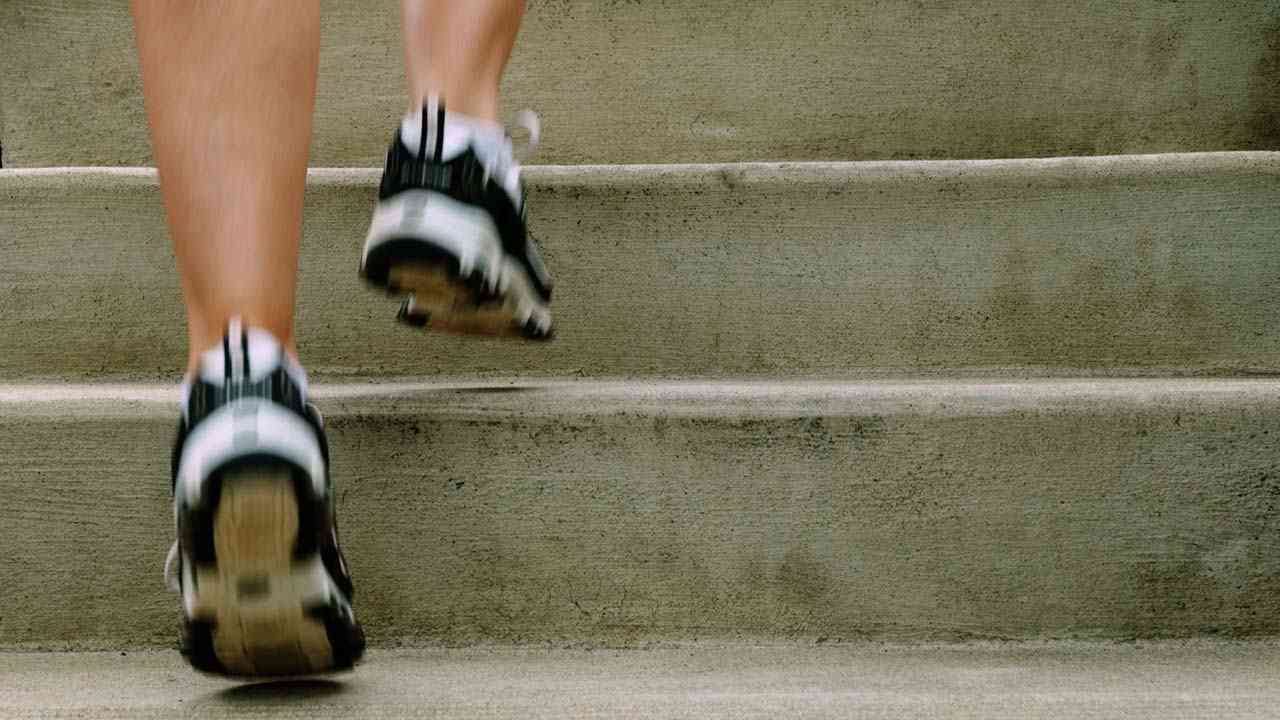 Study suggests stair climbing offers cardiovascular, muscular benefits for heart patients