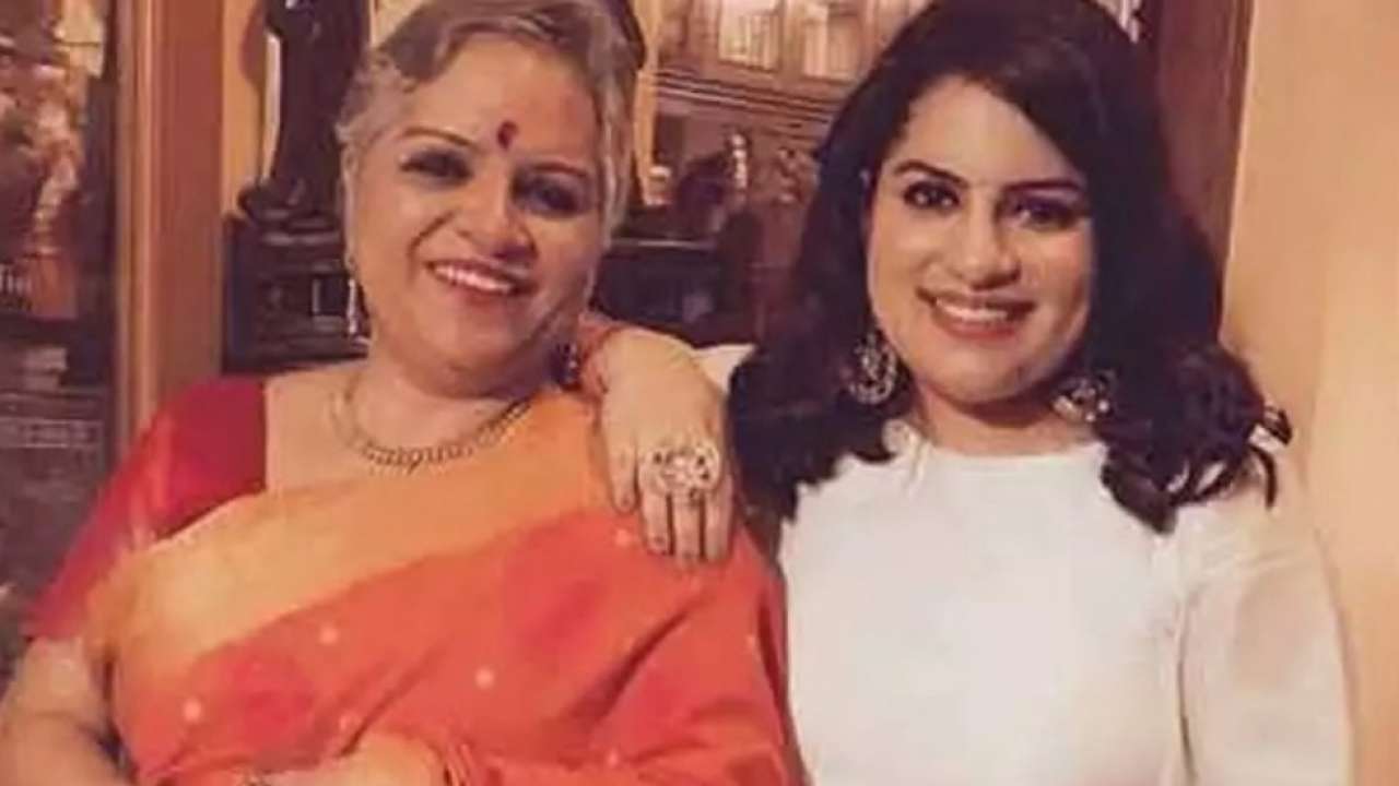 Mallika Dua immerses ashes of her mother, pens emotional note