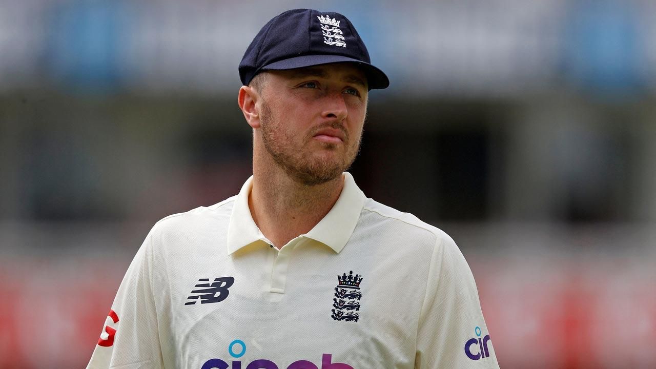 England bowler Ollie Robinson suspended for abusive tweets